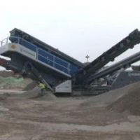 揚州首臺！德國移動式破碎篩分設備投入使用，解決建筑垃圾處理難題！